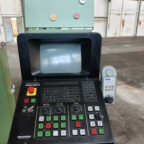 DECKEL FP4 CC/T CNC  Metal Processing Milling machines Universal Milling Machine CNC milling machine with Dialog 11 control, housing arround working area,
rotary table as a 4th axe and ATC with 40 Positions. Machine has been
refurbished by FPS in 2010. Germany