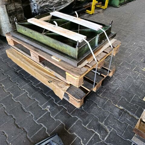 Maschinenzubehör Maschinenzubehör etc. Tuschierplatte Einige Tuschierplatten in verschiedenen Größen, ohne Aufstellfüße. Preis pro m².
Es gibt folgende Abmessungen:
1500 x 1000 mm
1000 x 1000 mm (2 Stück)
1000 x 800 mm
600 x 500 mm
400 x 300 mm
210 x 130 mm
rund mit Durchmesser 520 mm. Deutschland