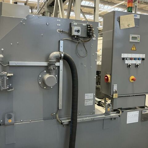 MATSUURA Cublex 63 840DI Siemens Metallbearbeitungsmaschinen Bearbeitungszentrum Bearbeitungszentrum  5 Achs 5 Achs Bearbeitungszentrum mit Schwenk- Drehtisch. Steuerung Siemens 840DI.
Maschine wird mit einem umfangreichen Ersatzteilpaket geliefert. Die Maschine
hat IKZ und eine Absaugung. Japan