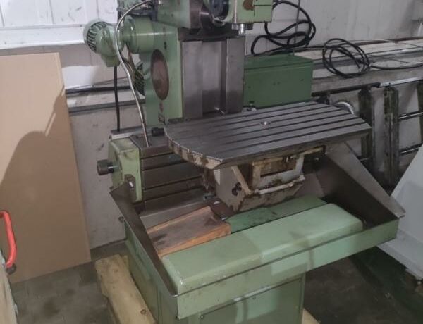 THIEL Duplex 155  Metal Processing Milling machines Universal Milling Machine Machine has a universal table. It will come with horizontal spindle support arm
and counterholder. Vertical milling head has a stroke of 60 mm for boring
purpose. We will supply the machine with 4-5 tool holders. Germany