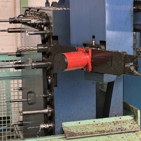 SACHMAN TRT 314 HS TNC 430 B Metal Processing Milling machines Bed Type Milling Machine - Universal control: Heidenhain TNC 430 B digital. Machine has 6 axes controled, X/Y/Z, C-
axe table rotation and A/B axes for universal head. Machine has a 40 position
ATC, cooling through spindle, a chip conveyor, an adaptable high speed spindle
(30.000 rpm) and two pallets in the pallet changer. Machine in program 22.347
hours. Italy