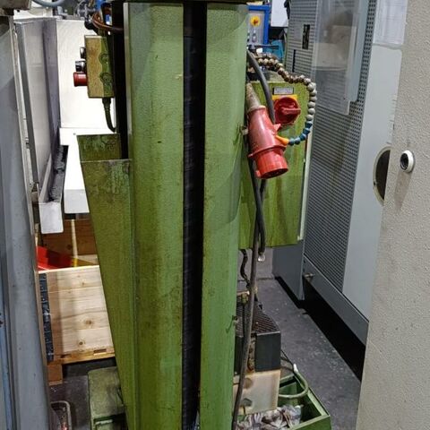 HENNING U3E1000  Metallbearbeitungsmaschinen Stoss- / Zieh- / Räummaschinen Räummaschine - Innen - Vertikal Maschine kommt mit Zubehör, wie Halter und Räumnadeln. Deutschland