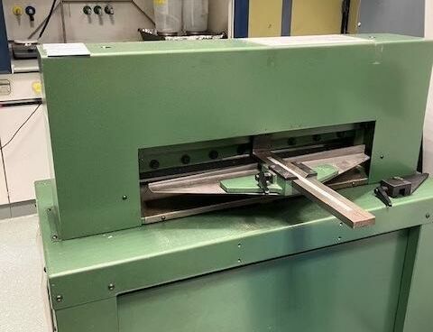 WALKER-HAGOU BV GG-4P  Metal Processing Sheet metal working / shaeres / bending Plate Shear - Mechanical  Netherland