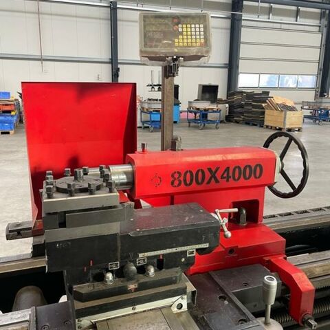 YAW MACHINE TOOL CW800B x 4000  Metallbearbeitungsmaschinen Drehmaschinen Spitzendrehmaschine Mit 4- fach Stahlhalter, Planscheibe mit Futterschutz, Lünette und
Digitalanzeige China