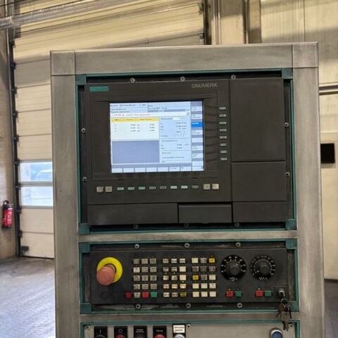 RAVENSBURG P 20/I S 840 D Metal Processing Lathes Facing Lathe Machine was reconditioned and modernized in 2015 with Siemens 840 D CNC
control. Originaly it was built in 1980. Germany