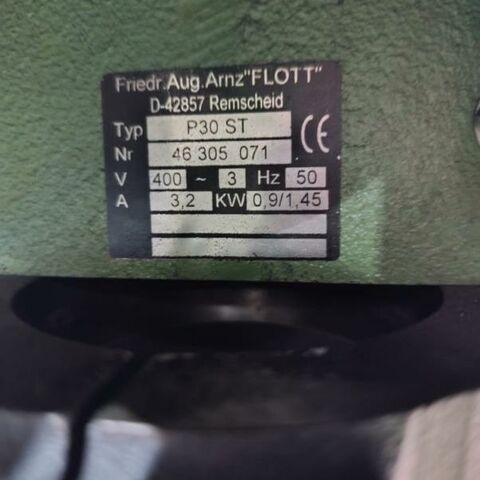 FLOTT P 30 ST  Metal Processing Boring mills / Machining Centers / Drilling machines Drilling Machine Machine can work left and right turning.. Germany