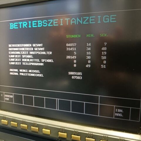STARRAG HECKERT CWK 1250 16 i- M Fanuc Metallbearbeitungsmaschinen Bohrwerke / Bearbeitungszentren / Bohrmaschinen Bearbeitungszentrum - Horizontal 80 Positionen im Werkzeugwechsler. Wir liefern zur Maschine ca. 300 SK50 Halter.
Meßtaster Renishaw, Filterbandanlage mit IKZ, 50 bar, Späneförderer, Absaugung.
Maschine hat ca. 28.000 Spindelstunden gelaufen. Steuerung Fanuc 16i-M. Deutschland
