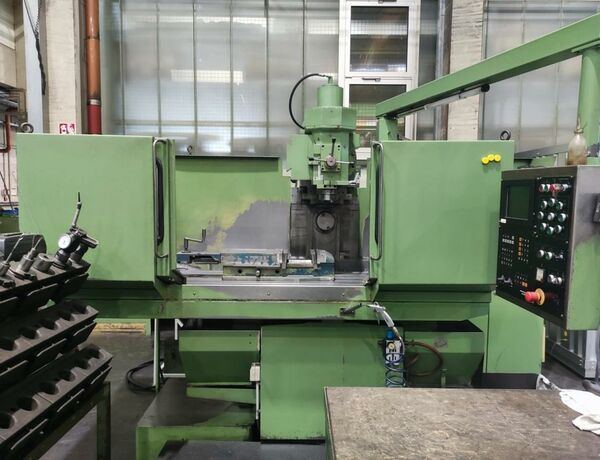 RECKERMANN BETA 10  Metal Processing Milling machines Bed Type Milling Machine - Universal Bed milling machine with swivable spindle to horizontal or vertical.
Control: Heidenhain TNC 155. Machine has an additional horizontal 4th axe. Germany