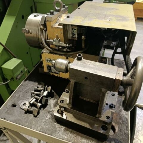 RECKERMANN BETA 10  Metal Processing Milling machines Bed Type Milling Machine - Universal Bed milling machine with swivable spindle to horizontal or vertical.
Control: Heidenhain TNC 155. Machine has an additional horizontal 4th axe. Germany