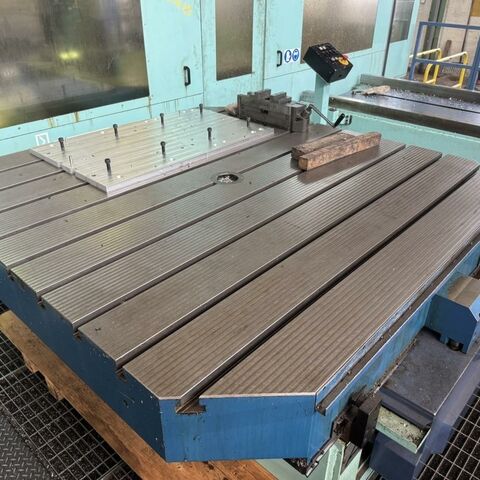 SACHMAN TRT 314 HS TNC 430 B Metal Processing Milling machines Bed Type Milling Machine - Universal control: Heidenhain TNC 430 B digital. Machine has 6 axes controled, X/Y/Z, C-
axe table rotation and A/B axes for universal head. Machine has a 40 position
ATC, cooling through spindle, a chip conveyor, an adaptable high speed spindle
(30.000 rpm) and two pallets in the pallet changer. Machine in program 22.347
hours. Italy