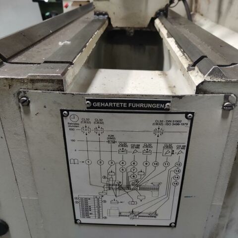 BULMAK CU 500  Metal Processing Lathes Center Lathe Machine has a cover at back side, Multifix tool holder system, chuck, DRO,
steady rest (has to be adjusted) and accessories. Bulgaria