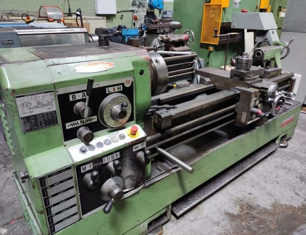 TONGIL TIPL5-530x1550  Metal Processing Lathes Center Lathe With Multifix holder and chuck. Taiwan