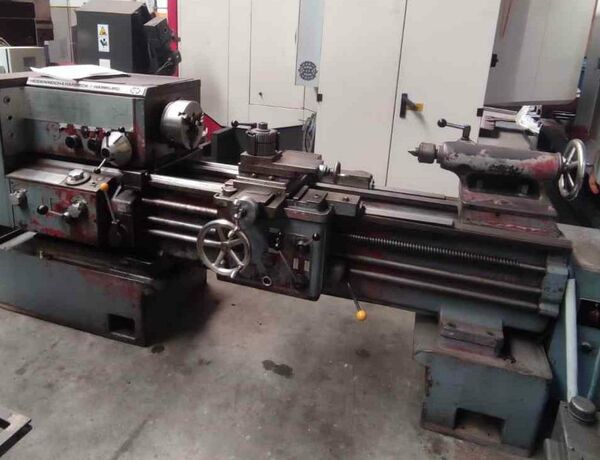 VDF- HEIDENREICH & HARBECK V3  Metallbearbeitungsmaschinen Drehmaschinen Spitzendrehmaschine Mit Multifix, Futter und mitlaufender Spitze. Deutschland