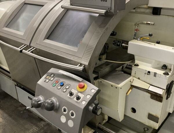 GILDEMEISTER NEF 520 Heidenhain Metallbearbeitungsmaschinen Drehmaschinen Drehmaschine - zyklengesteuert Zyklen Steuerung Fabr. Heidenhain, für Konischdrehen, Gewinde-und
Abspanzyklus. Laufzeit: 34483 h. Maschine ist mit Zubehör, wie Futter mit
vielen verschiedenen Backe, Multifix Stahlhalter mit Einsätzen und Werkzeugen. Deutschland