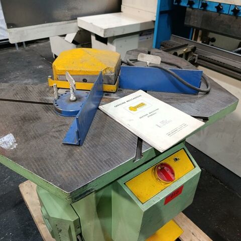 COMACA N225 EPAS/3  Metal Processing Sheet metal working / shaeres / bending Notching Machine  Italy