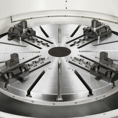 Wirths VTM 1600 CNC(C) Fanuc 0i-D Metallbearbeitungsmaschinen Drehmaschinen Karusselldrehmaschine - Einständer Bei dieser Maschine handelt es sich um eine Neumaschine mit (C) oder ohne
Frässpindel (Preis ohne angetriebene Werkzeugpositionen). Die Maschine wird mit
vollem Service und Gewährleistungsumfang durch die Wirths GmbH angeboten.
Steuerung: Fanuc 0i-D.
Maschine wird mit Einhausung und 12/18 (C) Positionen automatischem
Werkzeugwechsler geliefert. Taiwan