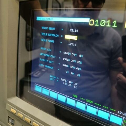 DIXI (CH) 400 TPA 15i-M Fanuc Metal Processing Boring mills / Machining Centers / Drilling machines Machining Center - Horizontal CNC- JIG BORER !
200 tool position ATC. We will supply 90 holders along with the machine.
Measuring tracer Renishaw, Cooling trough spindle and filtering arrangement, 12
bar, Chip conveyor and exhaust ventilation.
Machine was complete refurbished in 2017 and has only worked 4800 spindle hours
since that date. Control: Fanuc 15 i-M. Switzerland