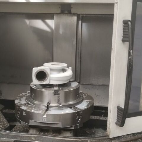 MAZAK INTEGREX E 1060V6 Matrix Metallbearbeitungsmaschinen Fräsmaschinen Bearbeitungszentrum - Universal Fräs- und Drehzentrum mit 5 gesteuerten Achsen. Steuerung: Mazatrol Matrix.
Maschine ist mit IKZ mit Nebelabsaugung und ist vorbereitet für Renishaw OMP. Japan