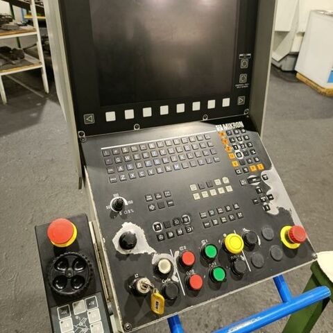 MIKRON UME 710/900  Metal Processing Milling machines Universal Milling Machine CNC milling machine with Heidenhain TNC 407 Control. Germany