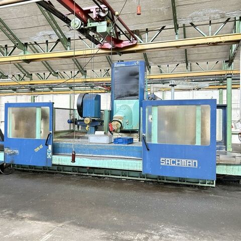 SACHMAN T 314 HS / T22 HS TNC 430 B Metal Processing Milling machines Bed Type Milling Machine - Universal control: Heidenhain TNC 430 B digital. Universal milling head is automatically
swivable and turnable in 1,5° steps. Machine has a 20 position ATC, a chip
conveyor, an adaptable high speed spindle (30.000 rpm) and a mist cooling
arrangement. Machine in program for 25.616 hours. Italy