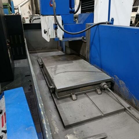 ELB Perfekt 810 SPS  Metal Processing Grinding machines Surface Grinding Machine - Horizontal Machine has cooling arrangement, auto. vert. feed, dressing arrangement and
wheel flanges. Control doesn't work continuesly !! Germany