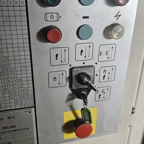 LVD PPBL 135/30  Metal Processing Sheet metal working / shaeres / bending Hydr. pressbrake  Belgium