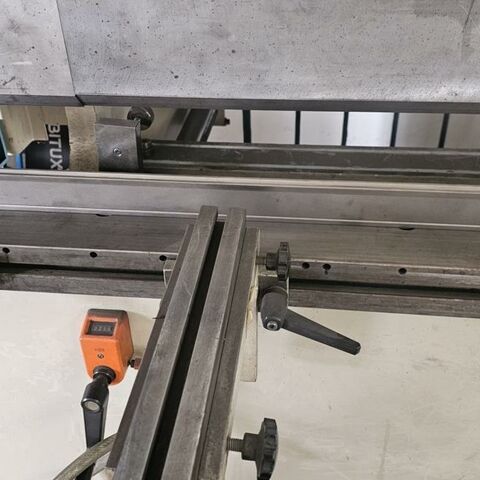 LVD PPBL 135/30  Metal Processing Sheet metal working / shaeres / bending Hydr. pressbrake  Belgium