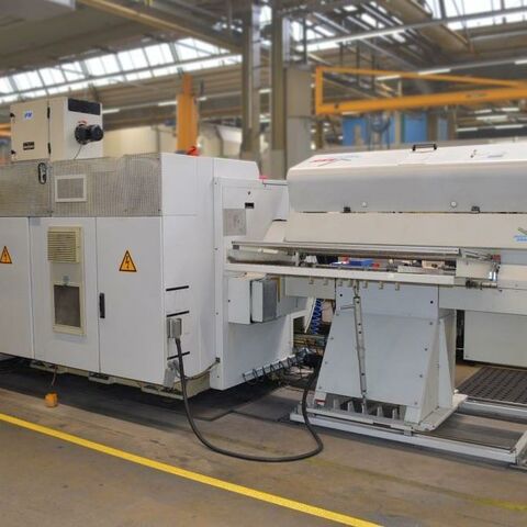 GILDEMEISTER TWIN 65 Siemens 840 D Metallbearbeitungsmaschinen Drehmaschinen CNC Dreh- und Fräszentrum Ausstattung:
CNC Steuerung Siemens 840 D.
2 x 12-fach Revolver, alle Positionen angetrieben (Drehzahlen 30-6000 U/min.,
3,8/2,1 kW)
Y-Achse
Bandfilteranlage
Stangenlader
Gegenspindel
Späneförderer Deutschland