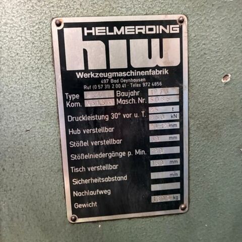 HELMERDING E 25  Metallbearbeitungsmaschinen Pressen Einständerexzenterpresse Maschine hat einen verstellbaren Tisch (150 mm). Deutschland