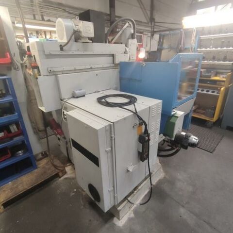 MAHO MH 600 E (CNC) Philips 432 Metal Processing Milling machines Universal Milling Machine CNC control Philips 423, V-head swivelling, coolant pump, hydraulic tool
clamping, autom. central lubrication, machine light, with protection cabin,
diverse accessories. Germany