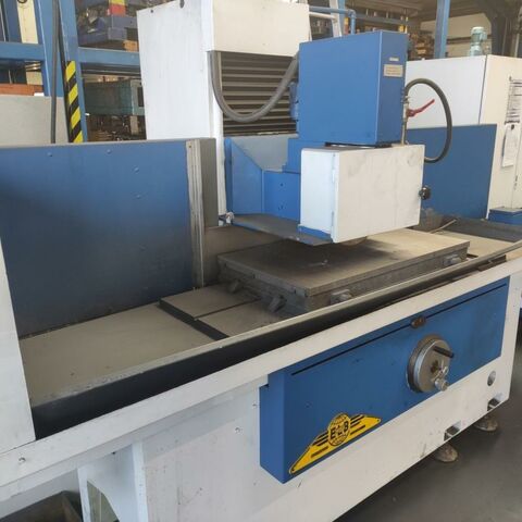 ELB Perfekt 810 SPS  Metallbearbeitungsmaschinen Schleifmaschinen Flachschleifmaschine - Horizontal Maschine ist mit Kühlmittelanlage, auto. Vertikalzustellung, Abziehvorrichtung
und Steinaufnahmen. Deutschland