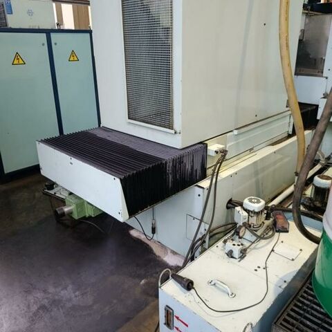 ELB SWDE 012 NPC-K  Metal Processing Grinding machines Surface Grinding Machine - Horizontal Machine was complete refurbished and modernized in 2009/23. X-axe and drive
were refurbished in 2023 and the machine got new magnetic chucks.
Machine has cooling arrangement, dressing arrangement and auto. vert. feed.
Machine has mechanical table drive and a Siemens Control. Germany