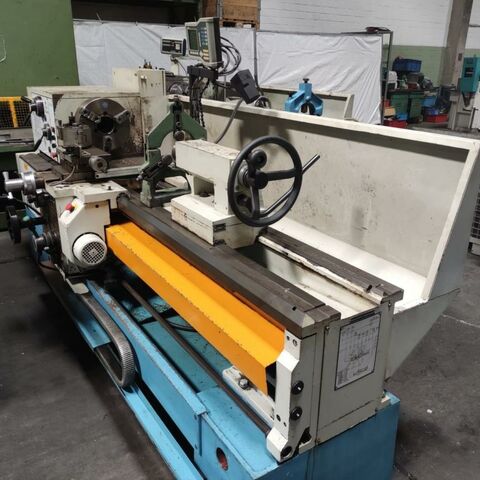BULMAK CU 500  Metal Processing Lathes Center Lathe Machine has a cover at back side, Multifix tool holder system, chuck, DRO,
steady rest (has to be adjusted) and accessories. Bulgaria