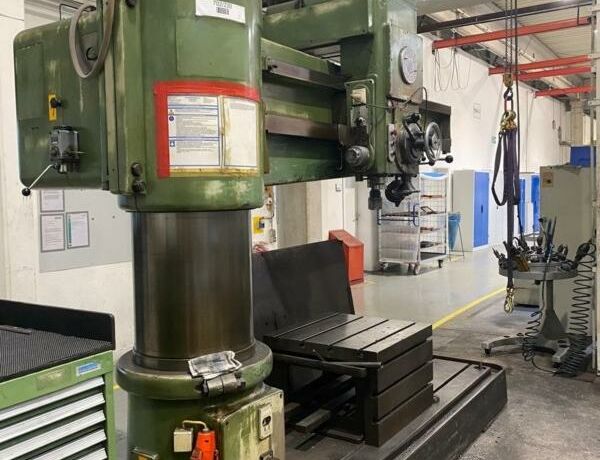 KOLB HKH 60  Metallbearbeitungsmaschinen Bohrwerke / Bearbeitungszentren / Bohrmaschinen Radialbohrmaschine Mit Würfeltisch. Deutschland