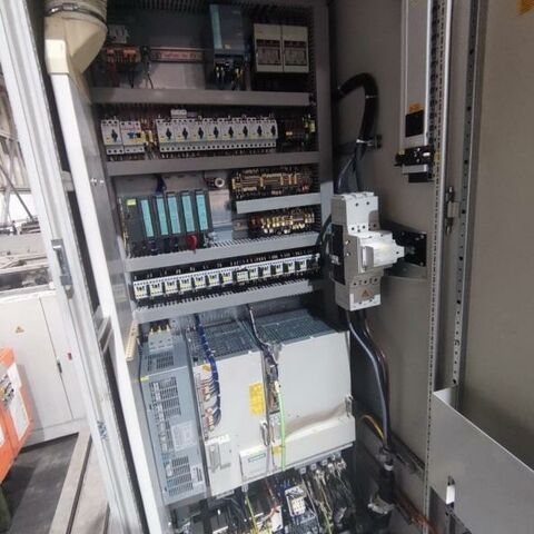 SCHARMANN TDV 4  Other Accessories for Machine Tools Other Accessories for Machine Tools etc. Rotary Table - Boring Table has hydrostatic guideways and SPS (Siemens) control. Germany