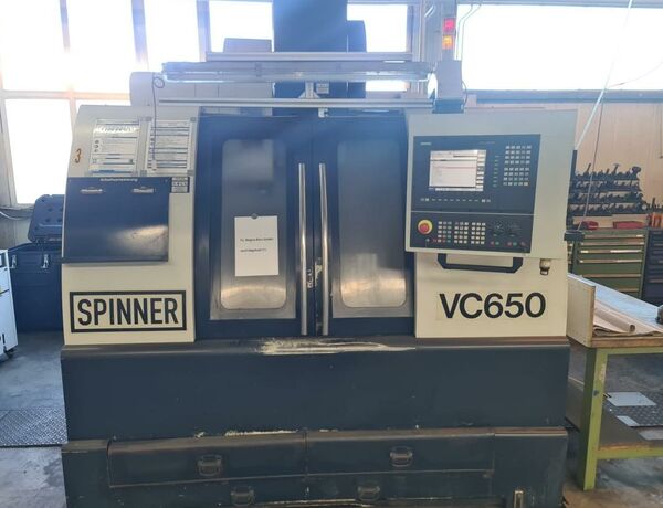 SPINNER VC-650 mit ShopMill Metallbearbeitungsmaschinen Fräsmaschinen Bearbeitungszentrum - Vertikal Zubehör:Vorbereitung für 4. Achse. Maschine hat shop mill Bedienung. Deutschland