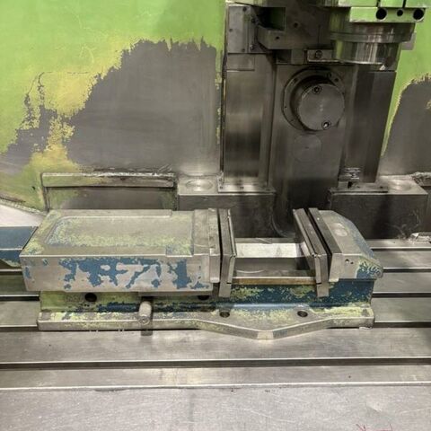 RECKERMANN BETA 10  Metal Processing Milling machines Bed Type Milling Machine - Universal Bed milling machine with swivable spindle to horizontal or vertical.
Control: Heidenhain TNC 155. Machine has an additional horizontal 4th axe. Germany