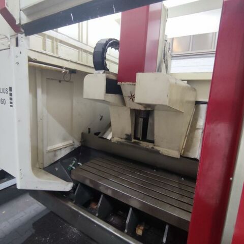 HEDELIUS C 60 PS/1200 iTNC 530 Metal Processing Milling machines milling machining centers - vertical Machine is closed on the top, has a chip conveyot, cooling through spindle and
a Heidenhain iTNC 530 control. Germany