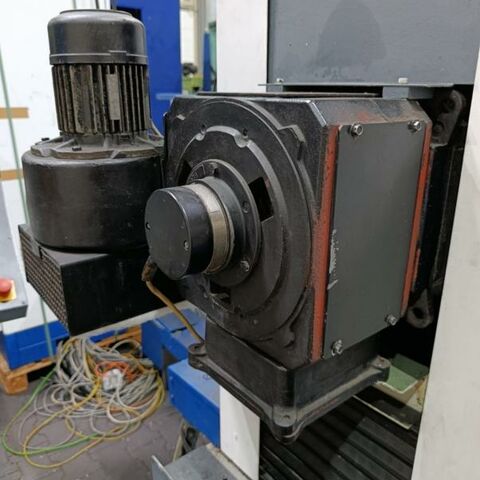 ELB Perfekt 810 SPS  Metal Processing Grinding machines Surface Grinding Machine - Horizontal Machine has cooling arrangement, auto. vert. feed, dressing arrangement and
wheel flanges. Control doesn't work continuesly !! Germany