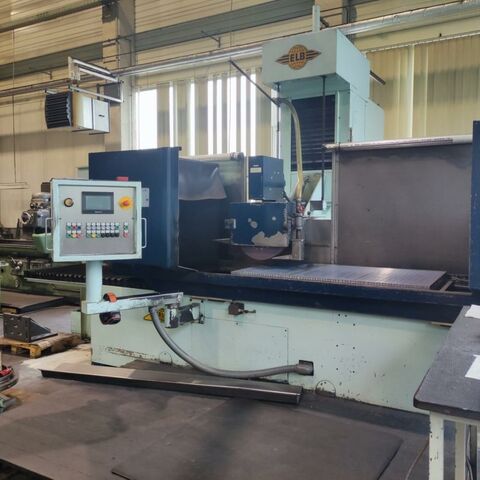 ELB SWDE 012 NPC-K  Metal Processing Grinding machines Surface Grinding Machine - Horizontal Machine was complete refurbished and modernized in 2009/23. X-axe and drive
were refurbished in 2023 and the machine got new magnetic chucks.
Machine has cooling arrangement, dressing arrangement and auto. vert. feed.
Machine has mechanical table drive and a Siemens Control. Germany