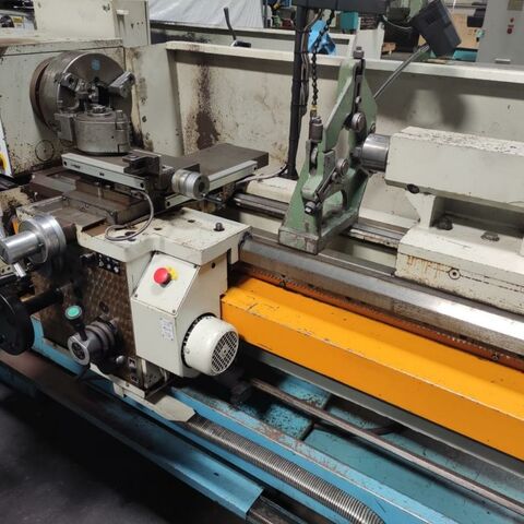 BULMAK CU 500  Metal Processing Lathes Center Lathe Machine has a cover at back side, Multifix tool holder system, chuck, DRO,
steady rest (has to be adjusted) and accessories. Bulgaria
