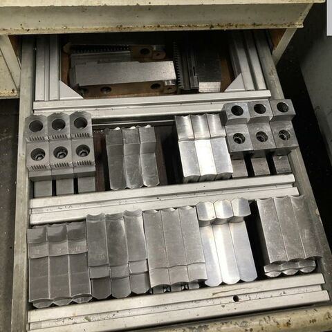 GILDEMEISTER NEF 520 Heidenhain Metallbearbeitungsmaschinen Drehmaschinen Drehmaschine - zyklengesteuert Zyklen Steuerung Fabr. Heidenhain, für Konischdrehen, Gewinde-und
Abspanzyklus. Laufzeit: 34483 h. Maschine ist mit Zubehör, wie Futter mit
vielen verschiedenen Backe, Multifix Stahlhalter mit Einsätzen und Werkzeugen. Deutschland