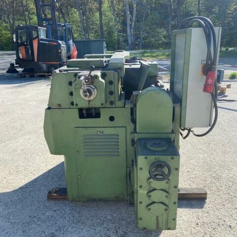 PEE-WEE P 24 UG  Metallbearbeitungsmaschinen Gewindebearbeitungsmaschinen Gewinderollmaschine Zur Maschine gehören einige Rollwerkzeuge. Deutschland