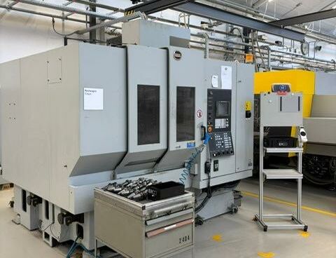 HITACHI-SEIKI VS 50 18 M Fanuc Metal Processing Milling machines milling machining centers - vertical Vertical machining center with Fanuc 18M control, cooling through spindle, ATC
for ISO 40 tool holders and many holders. Japan