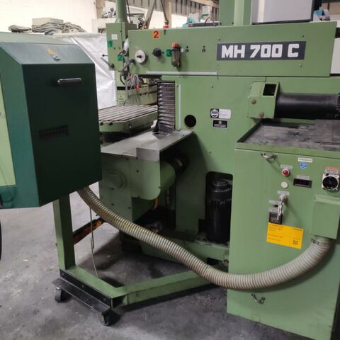 MAHO MH 700 C (CNC)  Metal Processing Milling machines Universal Milling Machine CNC milling machine with 432 Control and universal table. Germany