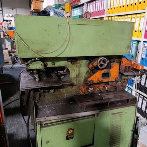 PEDDINGHAUS Peddimaster 40/60H  Metallbearbeitungsmaschinen Blechbearbeitung / Scheren / Biegen / Richten Profilstahlschere - Kombiniert Zubehör: Werkzeugschrank mit div. Stempeln u. Matrizen, Längenanschlag Deutschland