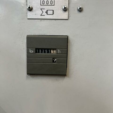 GILDEMEISTER TWIN 65 Siemens 840 D Metallbearbeitungsmaschinen Drehmaschinen CNC Dreh- und Fräszentrum Ausstattung:
CNC Steuerung Siemens 840 D.
2 x 12-fach Revolver, alle Positionen angetrieben (Drehzahlen 30-6000 U/min.,
3,8/2,1 kW)
Y-Achse
Bandfilteranlage
Stangenlader
Gegenspindel
Späneförderer Deutschland