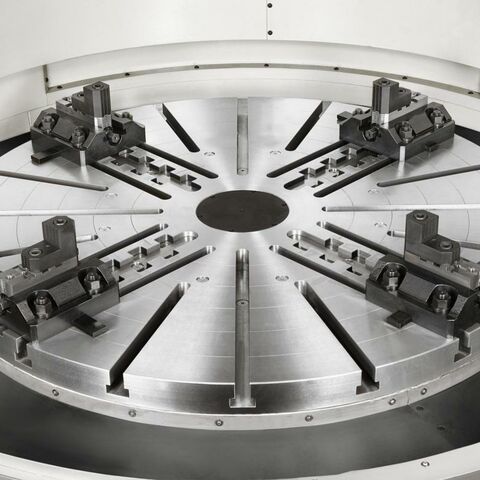 Wirths VTM 1200 CNC(C) Fanuc 0i-D Metallbearbeitungsmaschinen Drehmaschinen Karusselldrehmaschine - Einständer Bei dieser Maschine handelt es sich um eine Neumaschine mit (C) oder ohne
Frässpindel (Preis ist ohne). Die Maschine wird mit vollem Service und
Gewährleistungsumfang durch die Wirths GmbH angeboten.
Steuerung: Fanuc 0i-D.Maschine wird mit Einhausung und 12/18 (C) Positionen
automatischem Werkzeugwechsler geliefert. Taiwan