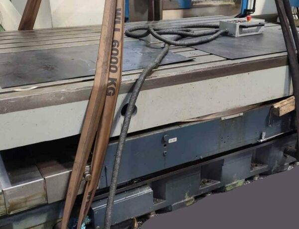 SCHARMANN TDV 4  Maschinenzubehör Maschinenzubehör etc. Bohrwerkstisch Führungssystem Hydrostatisch
Doppelritzelantrieb
SPS (Siemens) gesteuert Deutschland