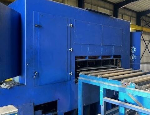 LORENZ BRM50/1720.21-WD-SW-ZW  Metal Processing Sheet metal working / shaeres / bending Straightening Machine - Cold Plate 6 HI High-performance straightening machine with 21 rolls for fine
straightening work of steel or non-ferrous metals. Machine has 23 intermediate
rolls and 18 support points. Working rolls are adjustable with DRO in 0,01 mm.
Main Gearbox was renewed in 2021. Germany